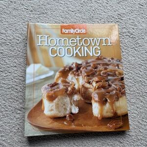 Family Circle Hometown Cooking Spiral-bound Editors of Family Circle Cook Book